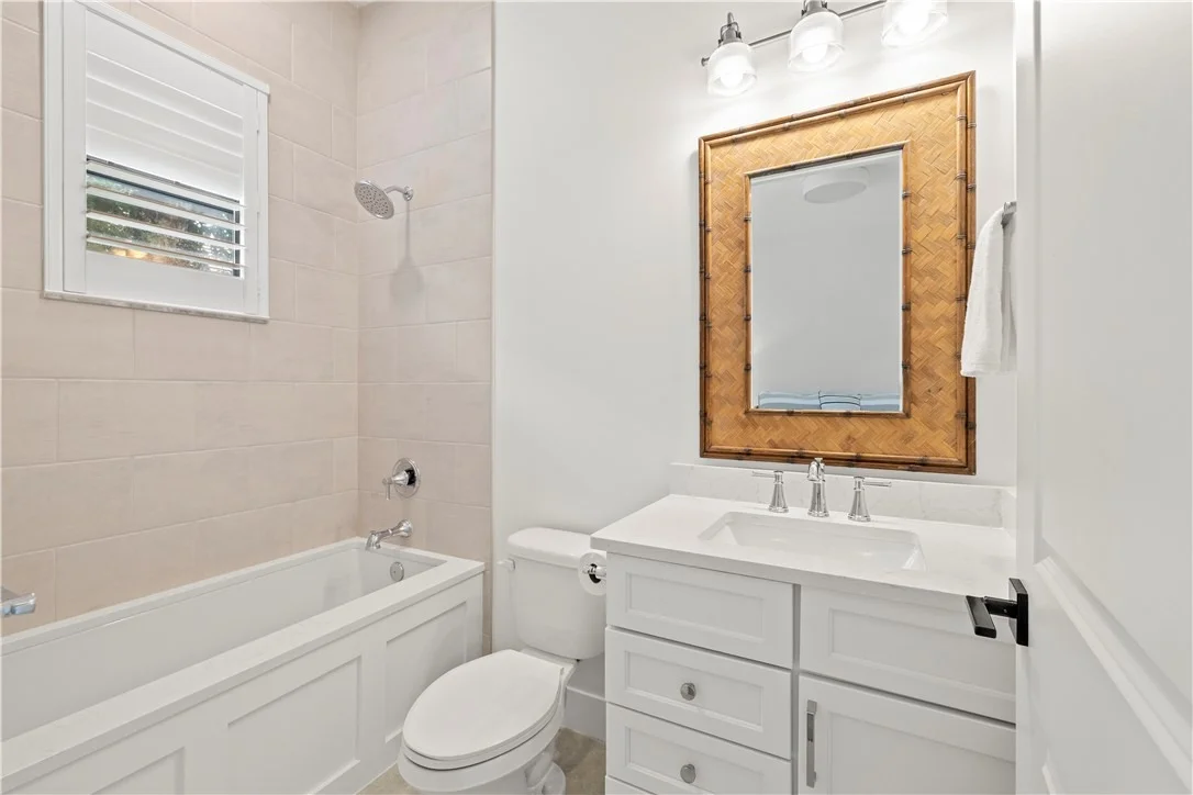 Photo of 425 Holly Road