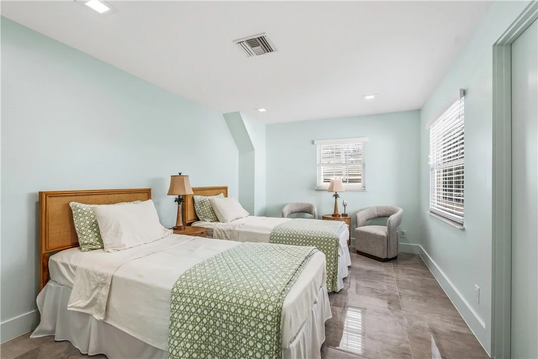Photo of 774 Azalea Lane