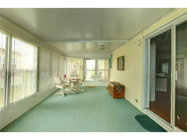 Photo of 1209 Barefoot Bl