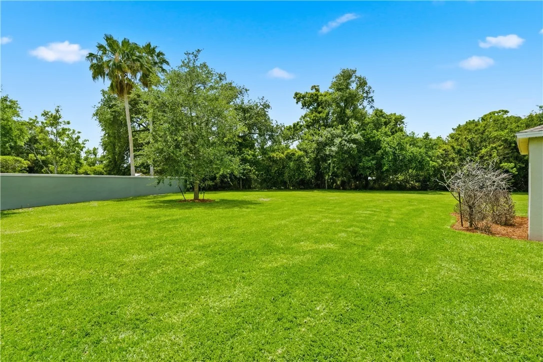 Photo of 845 Greenleaf Circle