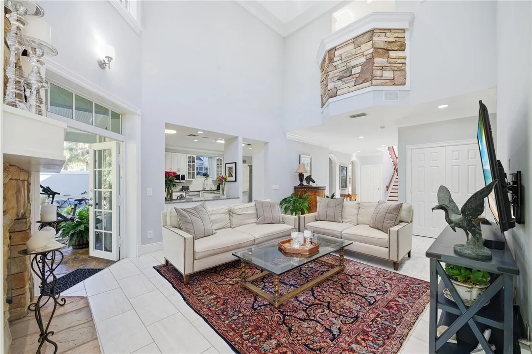 Photo of 881 Robin Lane