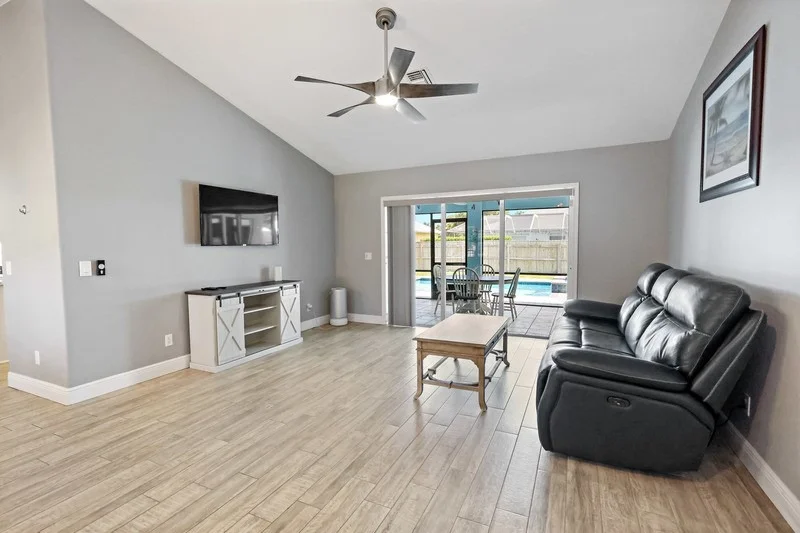 Photo of 774 Belfast Terrace