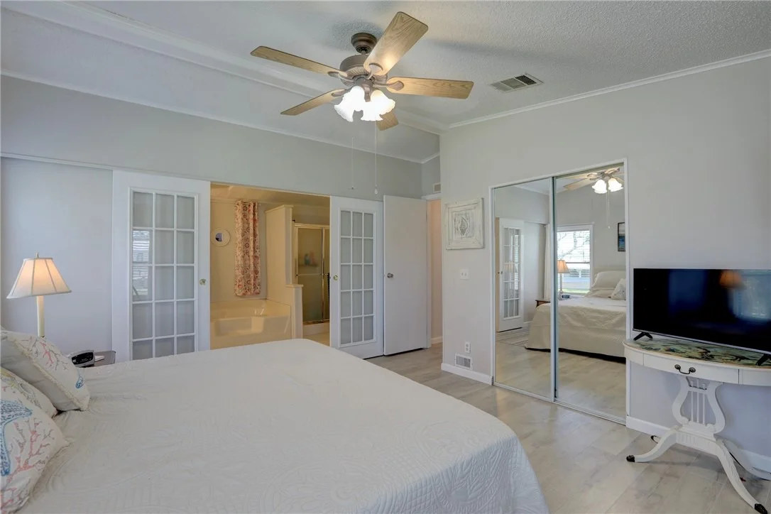 Photo of 1300 Barefoot Circle