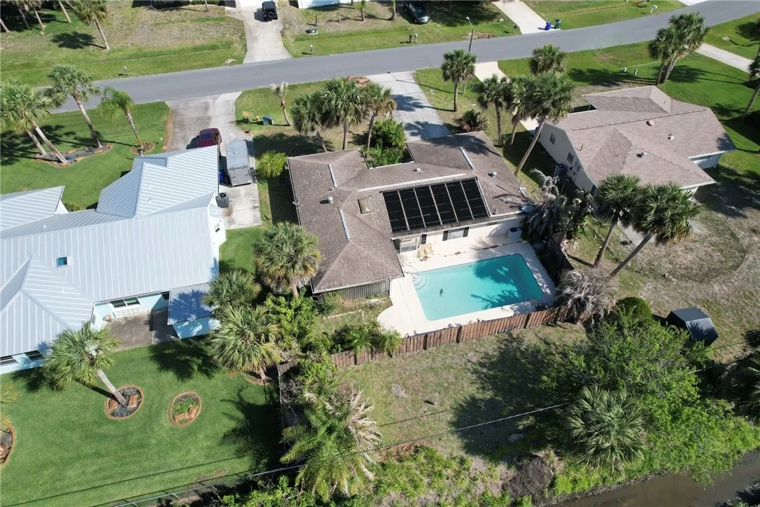 Photo of 1061 Carnation Drive