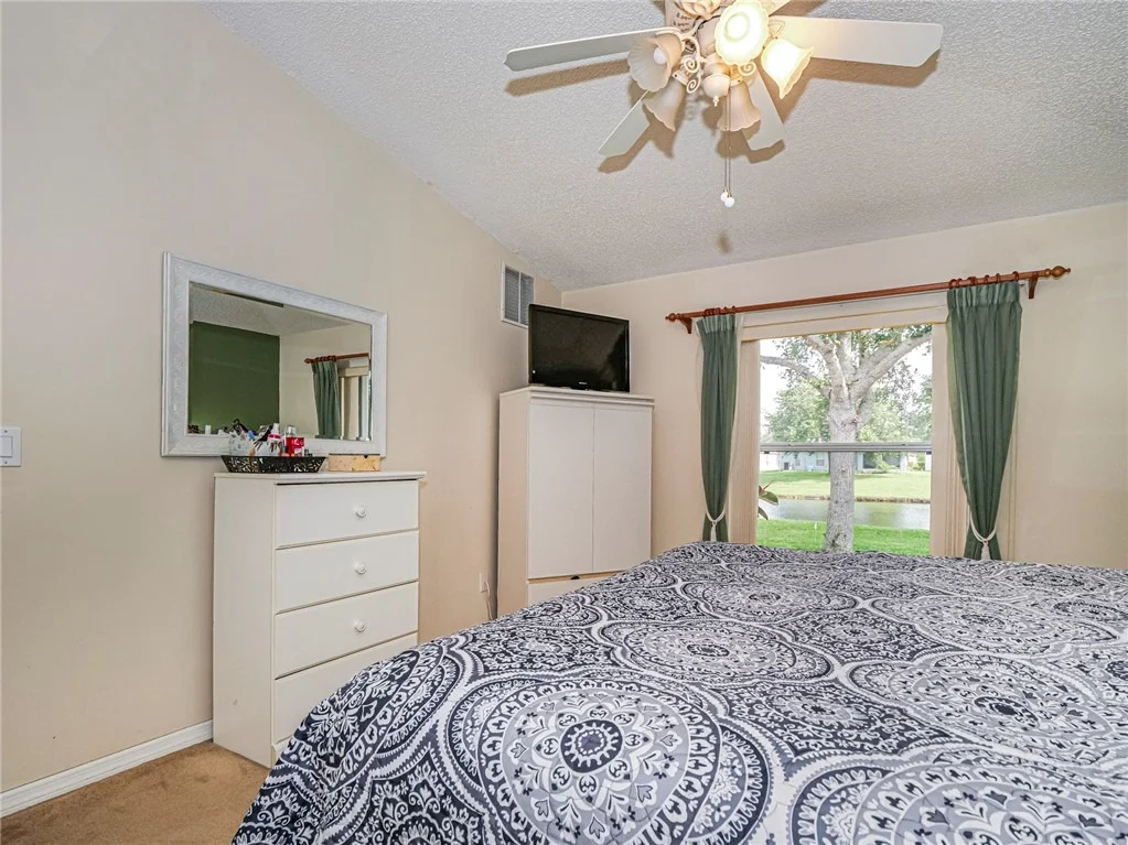 Photo of 1360 10th Manor