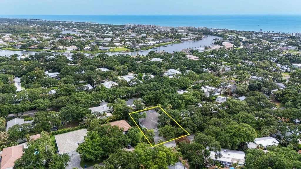 Photo of 425 Holly Road