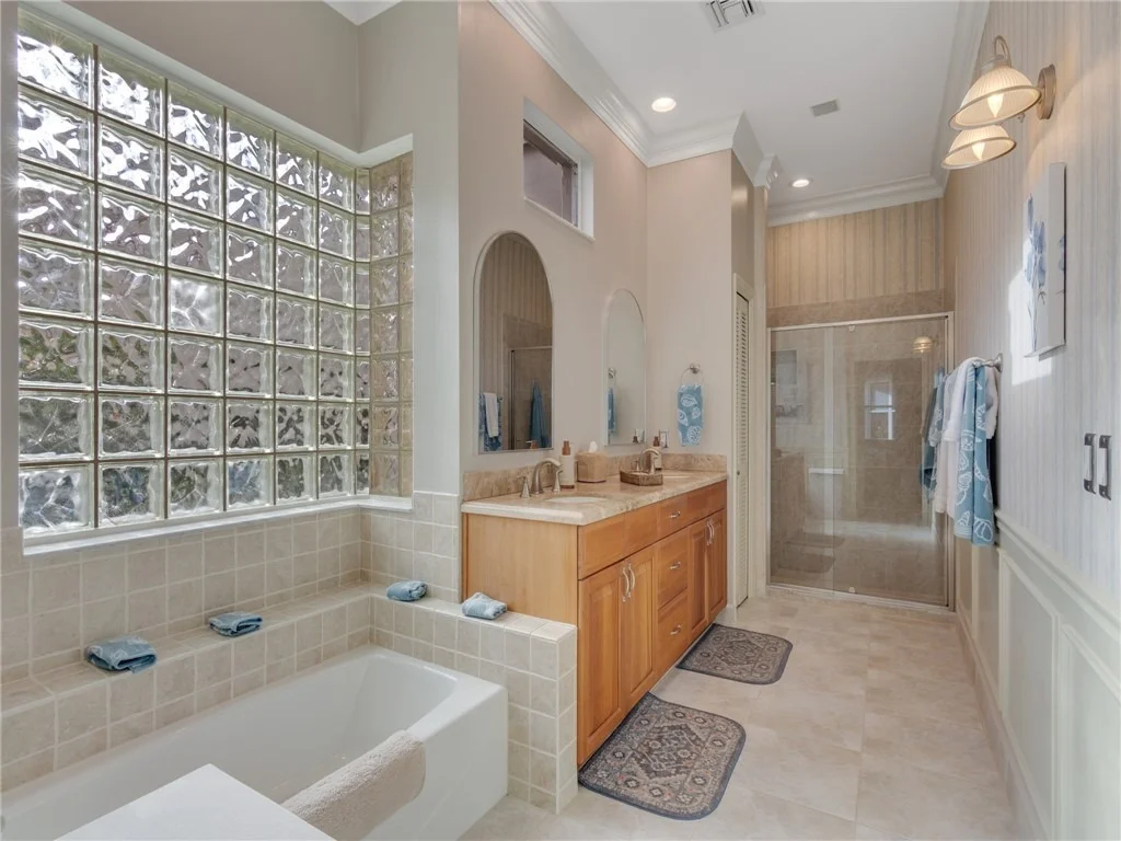 Photo of 1765 Victoria Circle