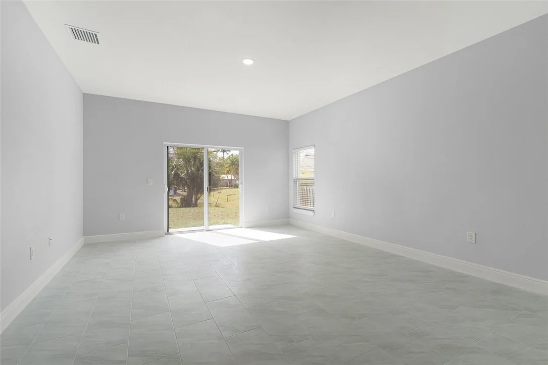 Photo of 6215 4th Lane