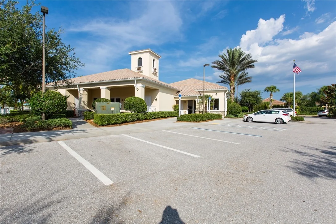 Photo of 5461 Barbados Square