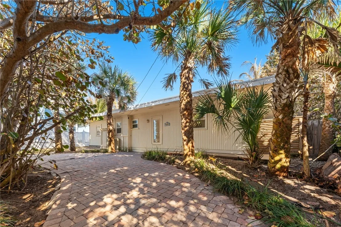 Photo of 9556 Doubloon Drive