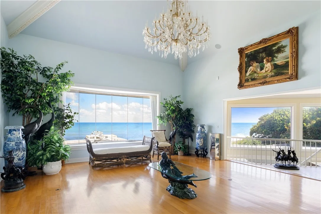 Photo of 915 Holoma Drive