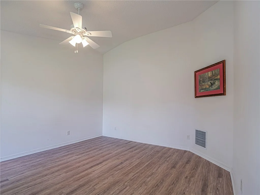 Photo of 1143 N 13th Square