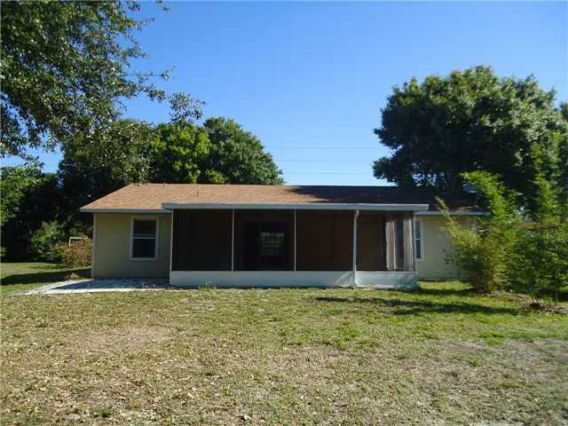 Photo of 7509 N Bl