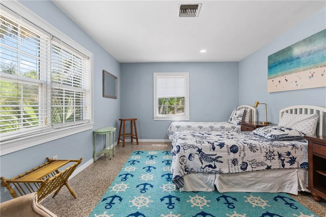 Photo of 560 Acacia Road