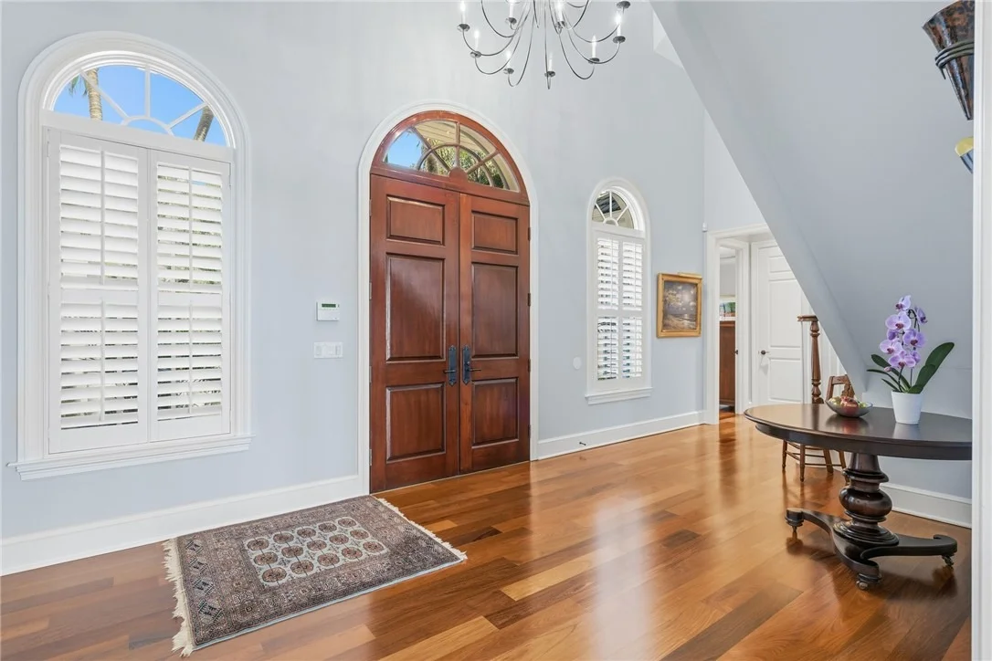 Photo of 995 Winding River Road