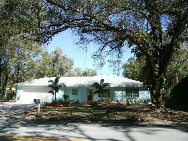 Photo of 2624 Victory Boulevard