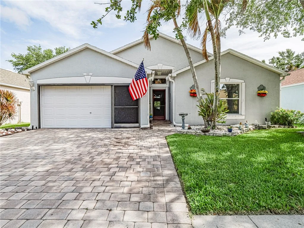 Photo of 1360 10th Manor