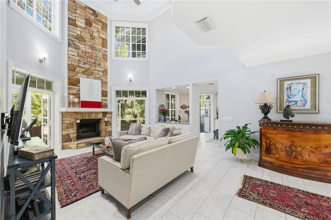 Photo of 881 Robin Lane