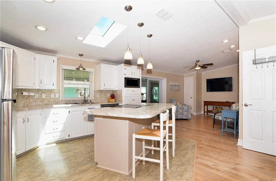 Photo of 567 Dolphin Circle
