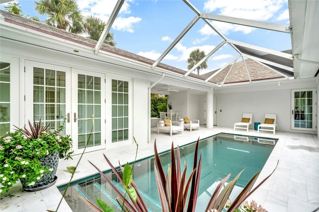 Photo of 615 Riomar Drive