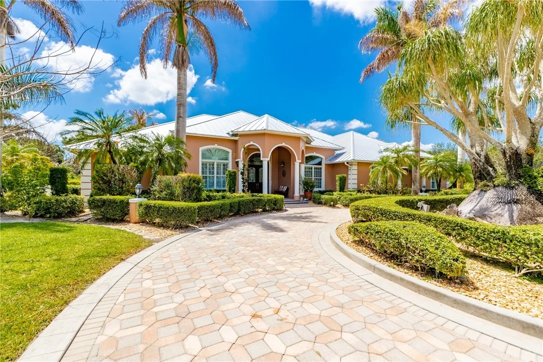 Photo of 4855 13th Lane