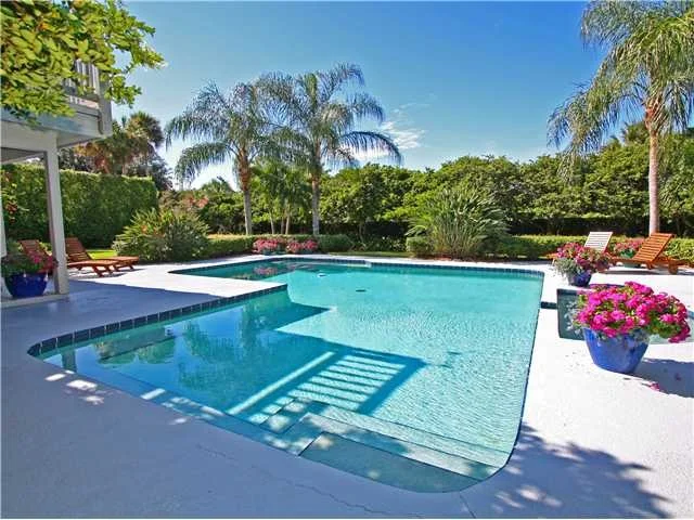 Photo of 1385 River Ridge Drive