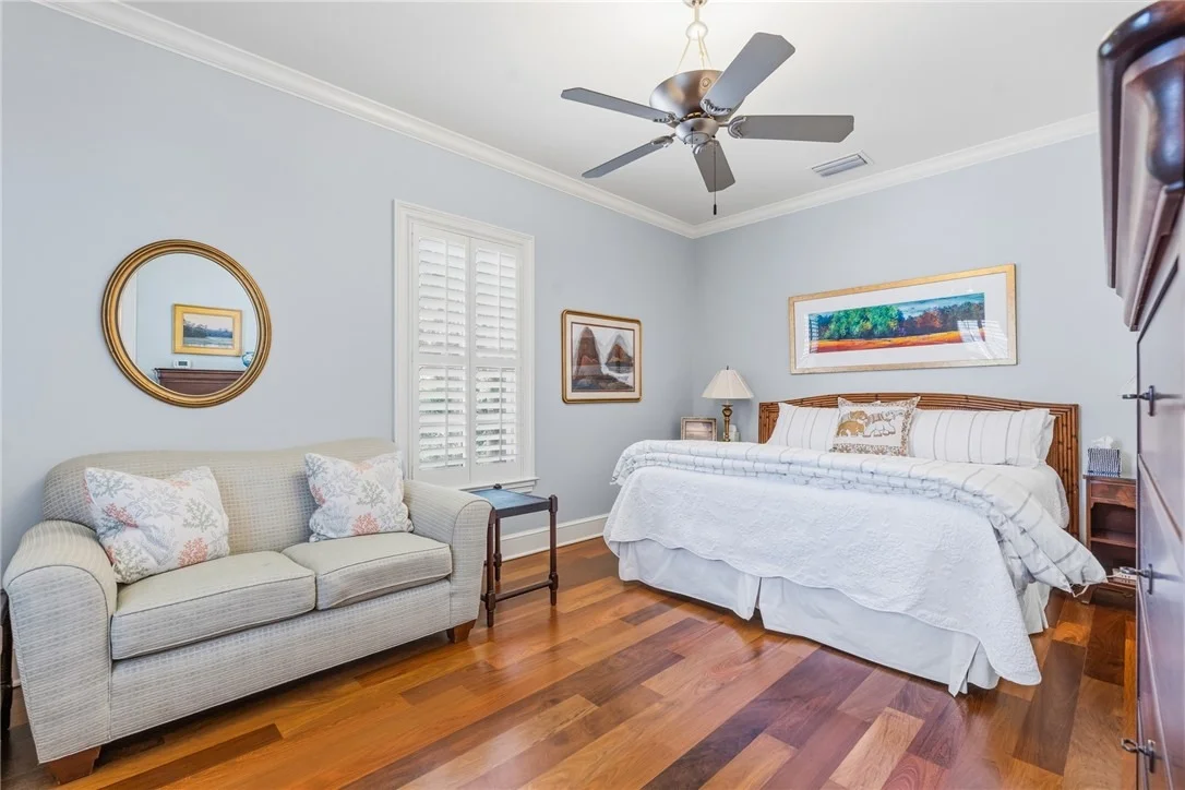 Photo of 995 Winding River Road