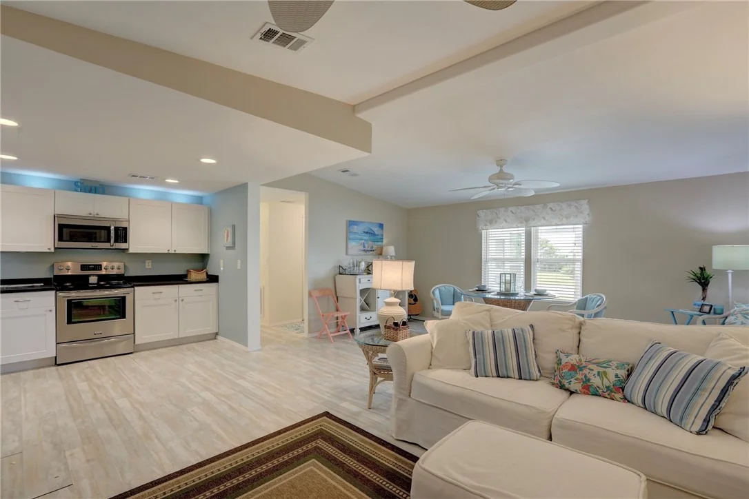 Photo of 700 Periwinkle Circle