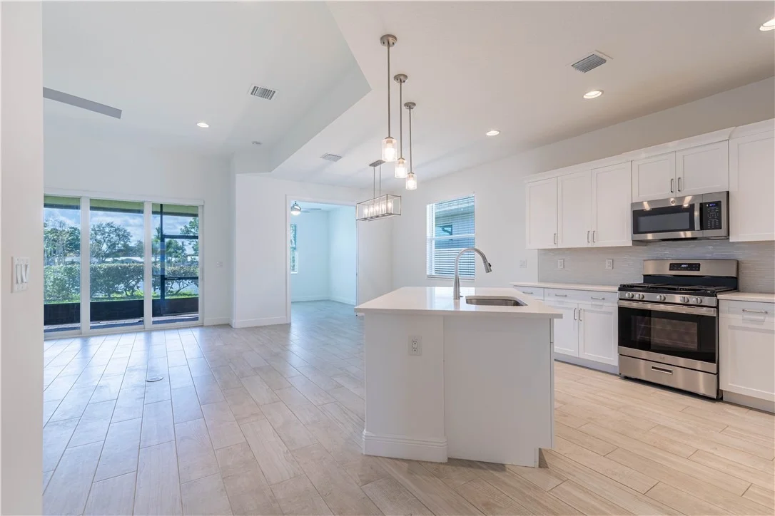 Photo of 5979 Bella Rosa Lane