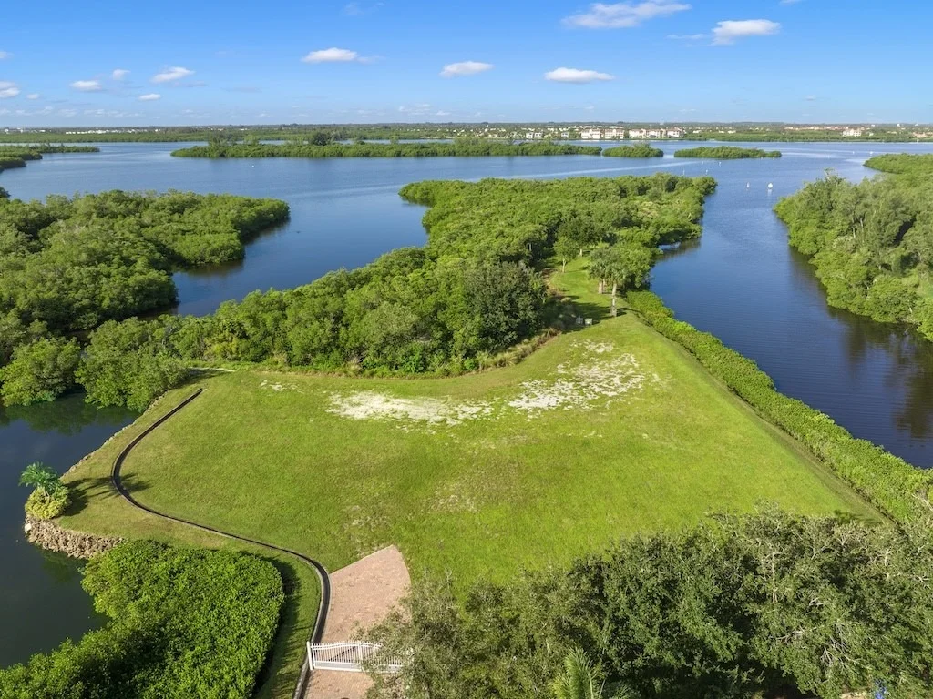 Photo of 325 Estuary Drive
