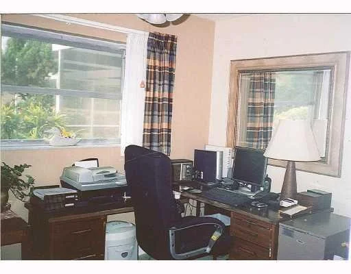 Photo of 716 Iris Lane