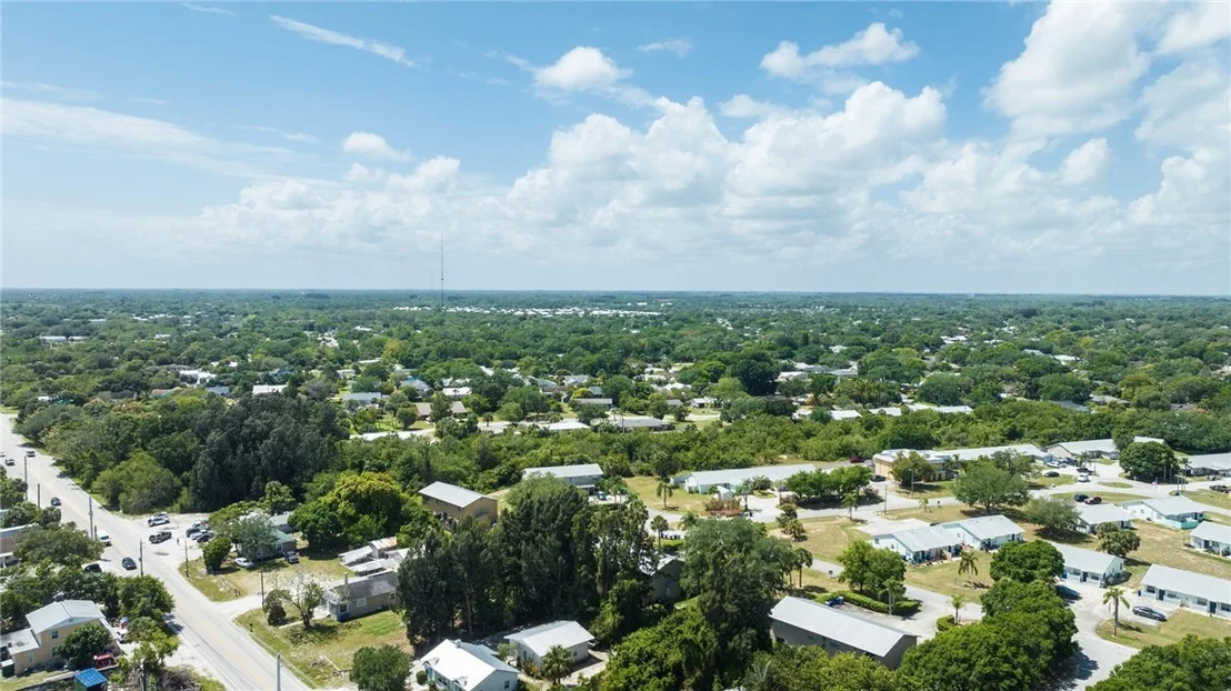 Photo of 555 Old Dixie Highway