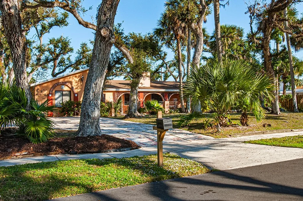 Photo of 575 Acacia Road