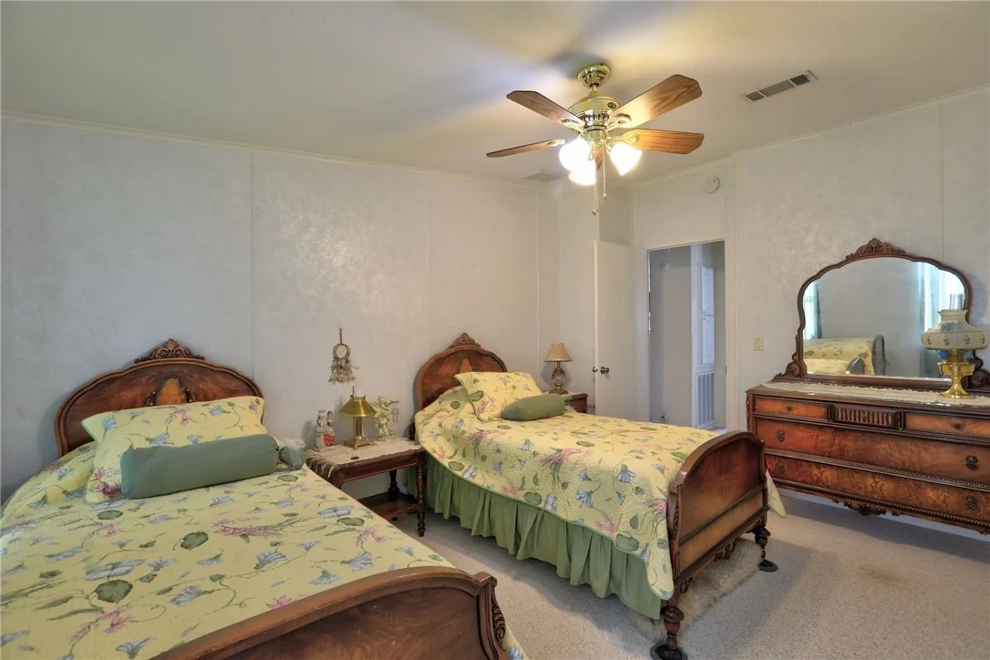 Photo of 233 Kiwi Drive