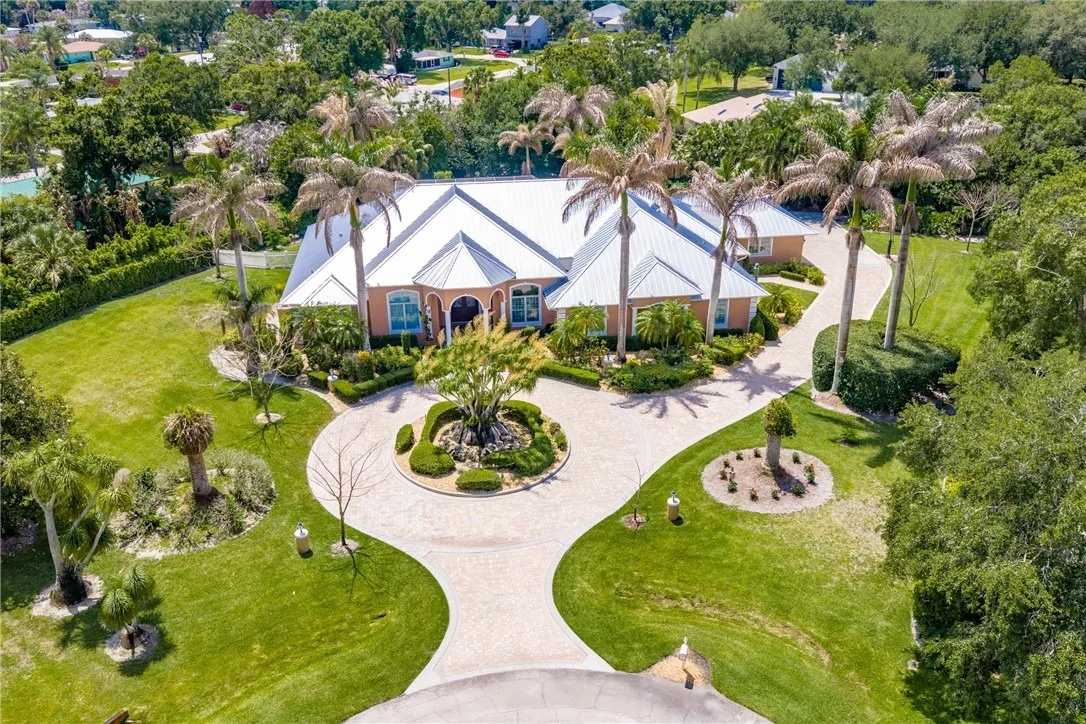 Photo of 4855 13th Lane