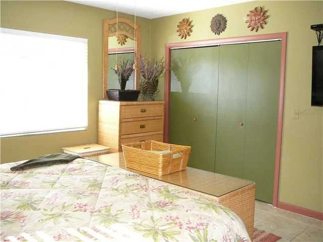 Photo of 716 Hibiscus Lane