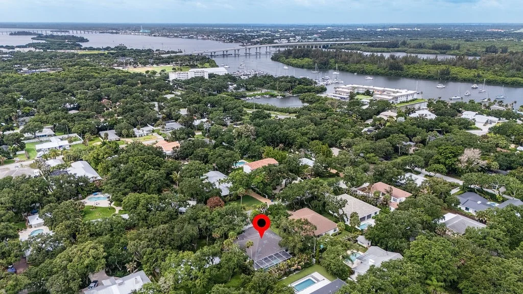 Photo of 425 Holly Road