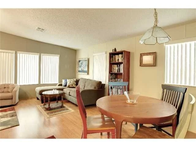 Photo of 1209 Barefoot Bl