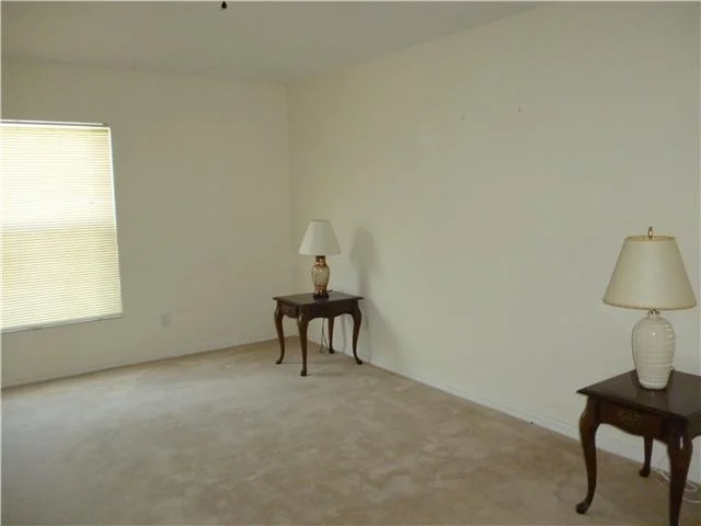 Photo of 877 Greenleaf Creek