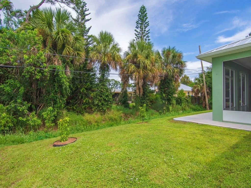 Photo of 664 Beard Avenue