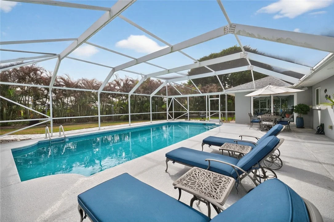 Photo of 965 Beacon Lane