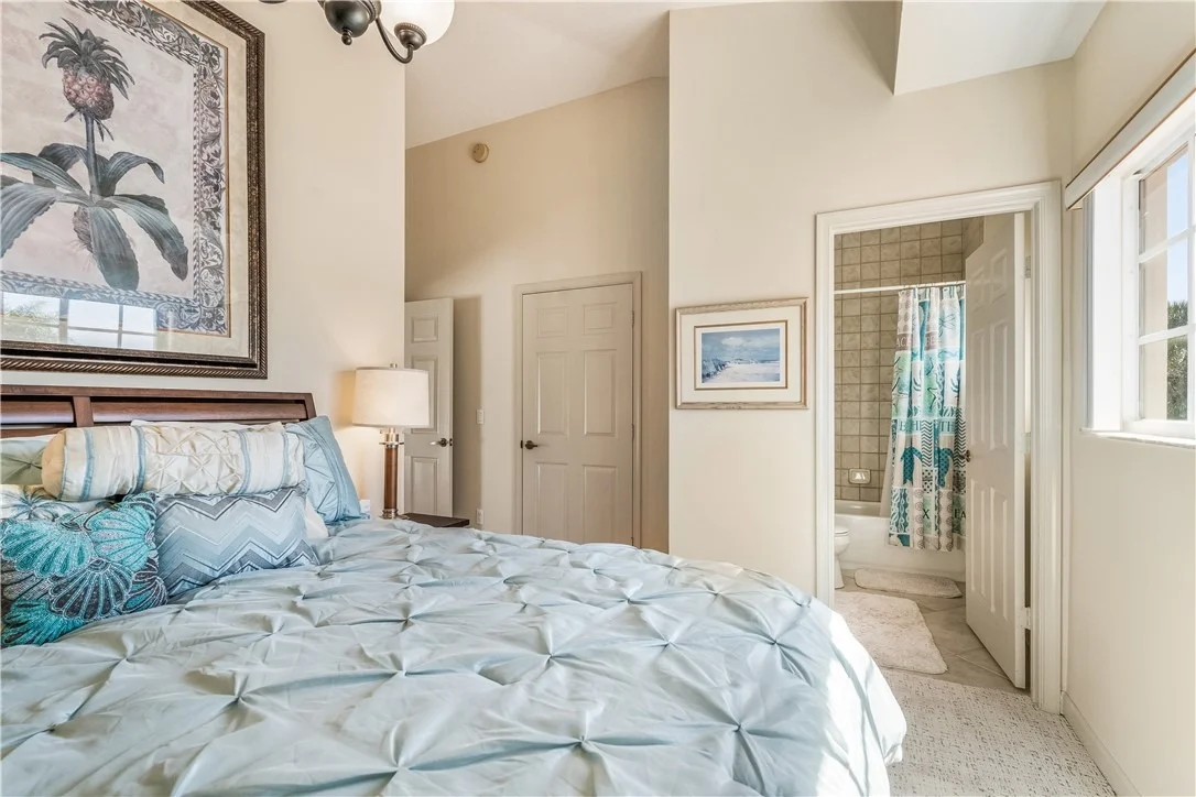 Photo of Unit 201 at 512 7th Square