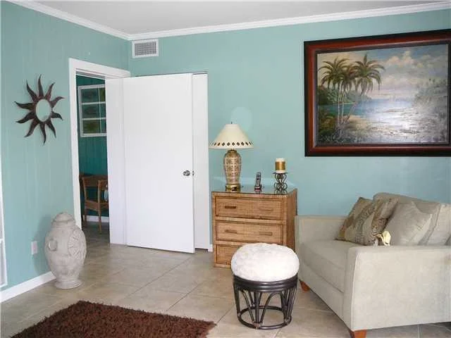 Photo of 716 Hibiscus Lane