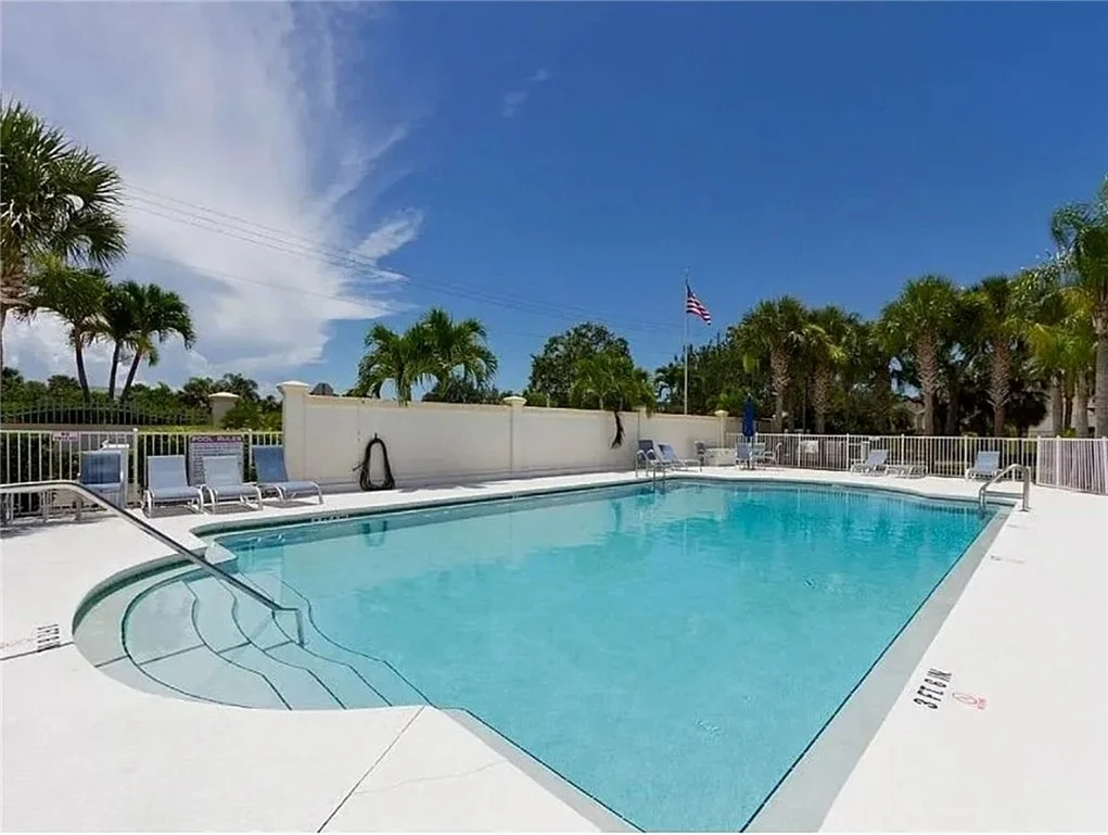 Photo of Unit 202 at 576 7th Square