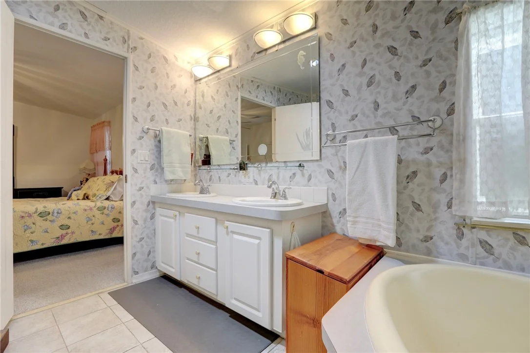 Photo of 233 Kiwi Drive