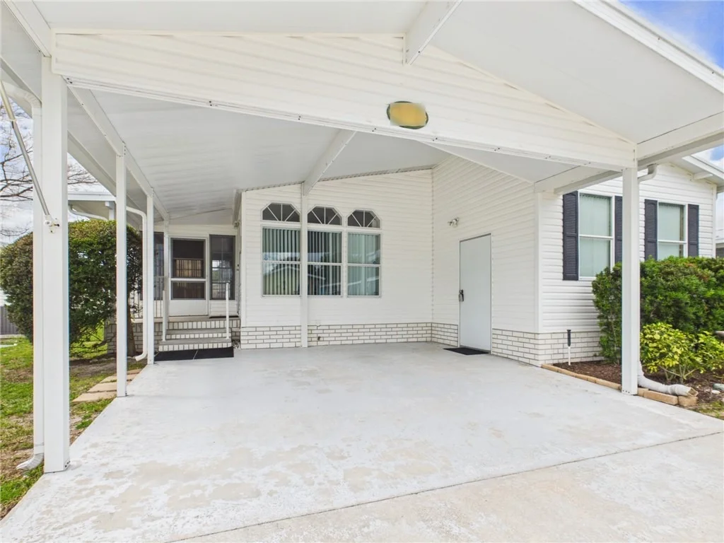 Photo of 573 Dolphin Circle
