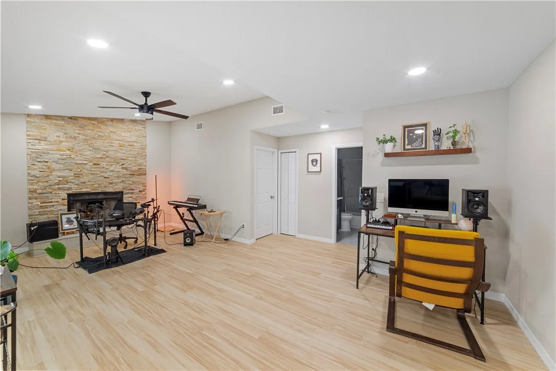 Photo of 1003 Red Oak Circle