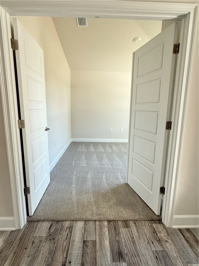 Photo of 302 Quarry Lane