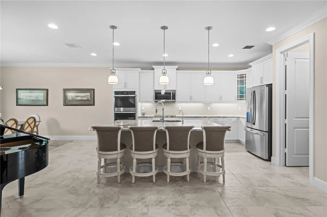 Photo of 1095 Camelot Way