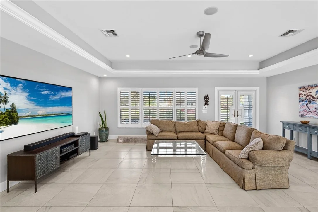 Photo of 965 Beacon Lane